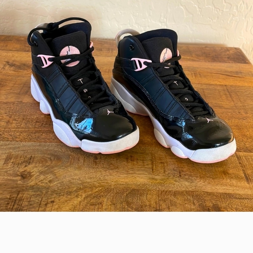 LIKE NEW! NIKE Jordan 6 Rings